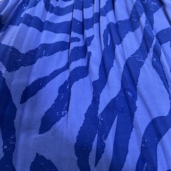 Dark Blue patterned dress, great material and like new condition - Picture 2 of 5